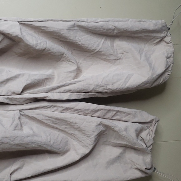 Women's Straight Relaxed High Rise Ankle Parachute Pants Tan 14 A New Day - Picture 7 of 9